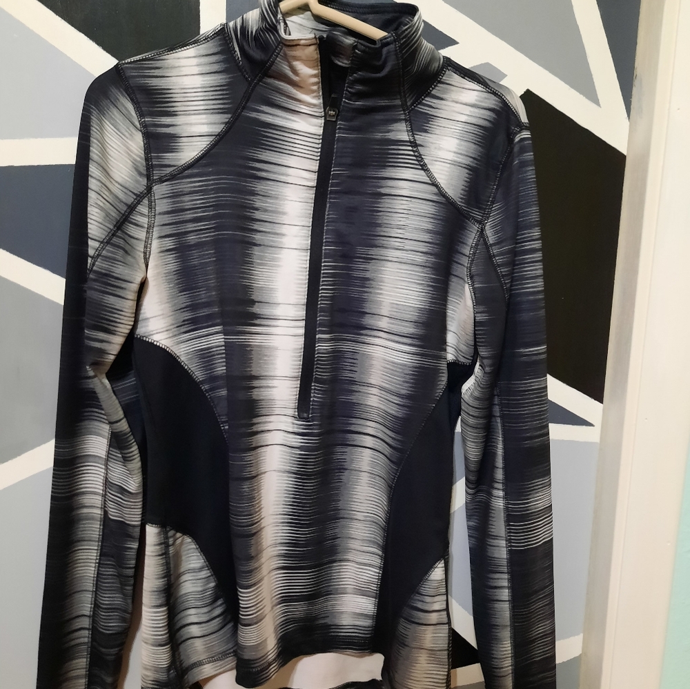 Athletic long sleeve quarter zip